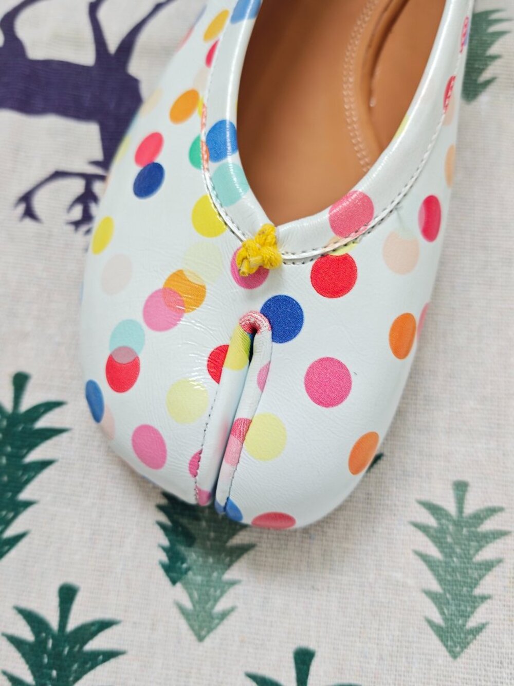 Maison Martin Margiela Tabi White Multi Polka Dot Flat Shoes - Picture 5 of 11